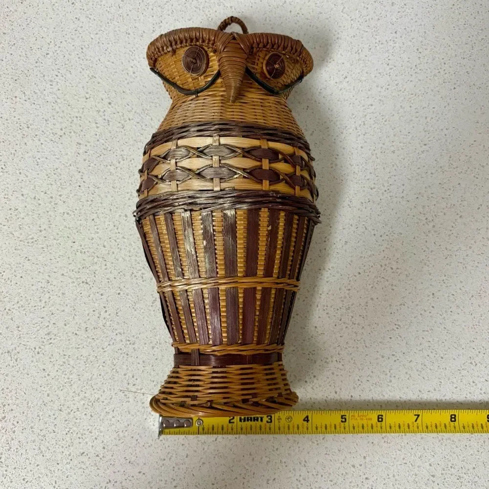 Vintage Owl Wicker Basket I1